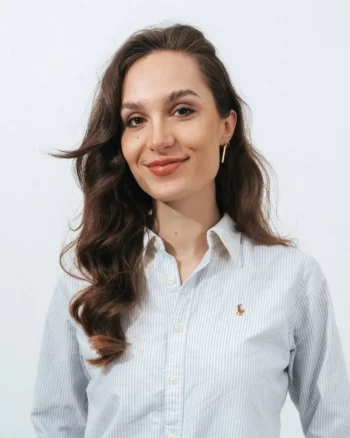 Fanny, CM, graphiste et direction artistique chez Poly Prods