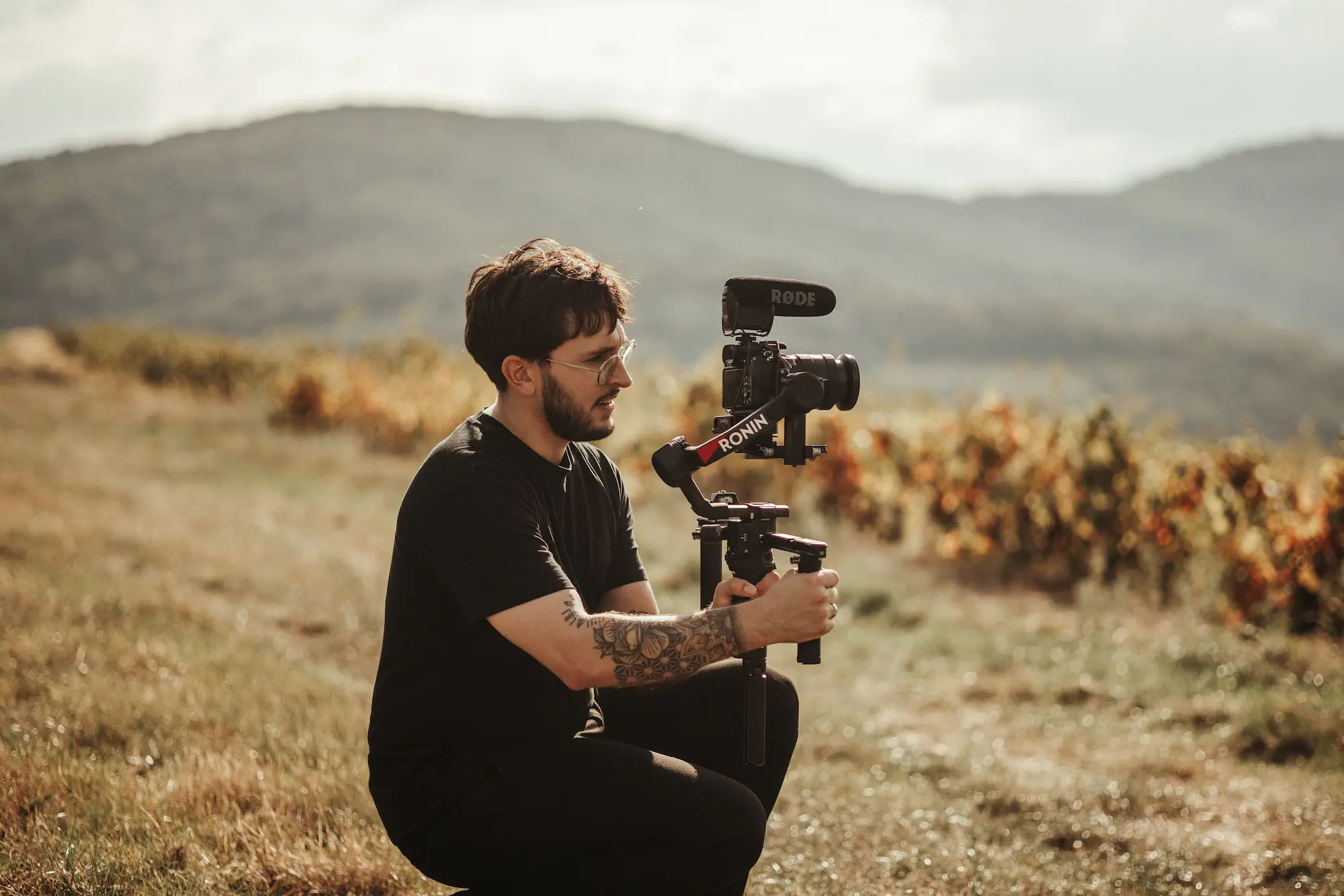 Lucas en action pendant une prise de vue