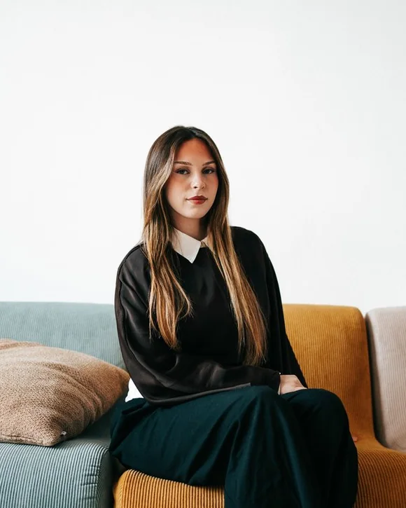 Jade, photographe et vidéaste mariage chez Poly Prods